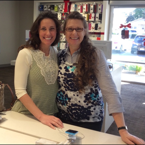 Meet your Posher, Francine - Picture 2 of 2